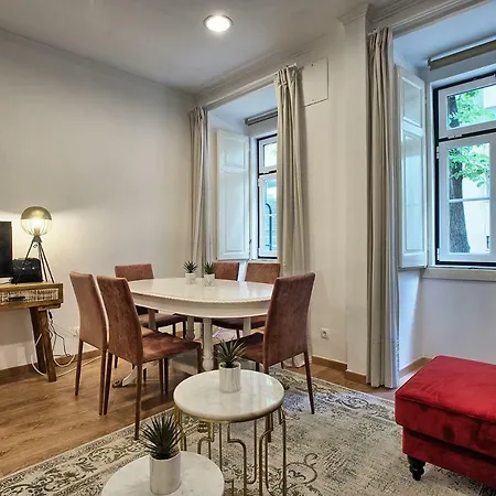 Liverpool Tree * リスボン