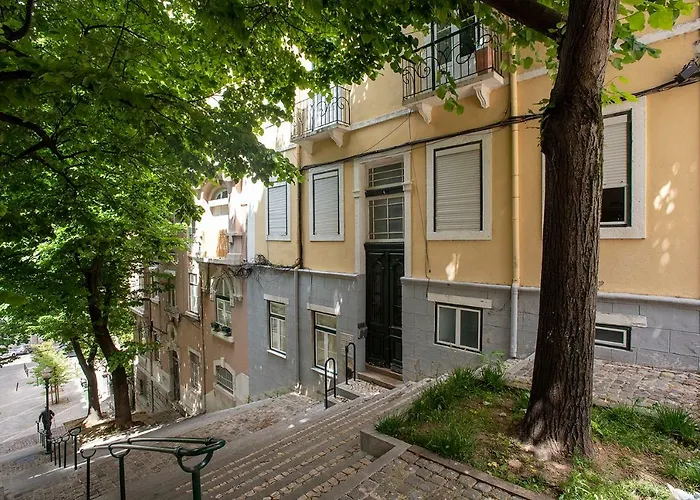 Liverpool Tree Апартаменти Лісабон