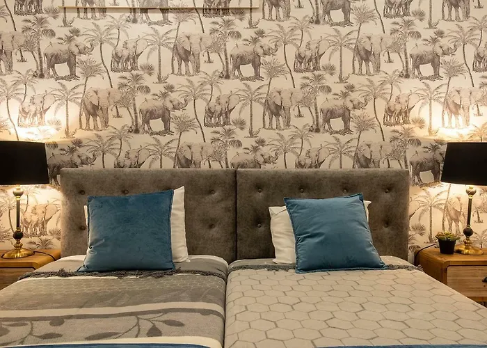 Liverpool Tree * Лісабон